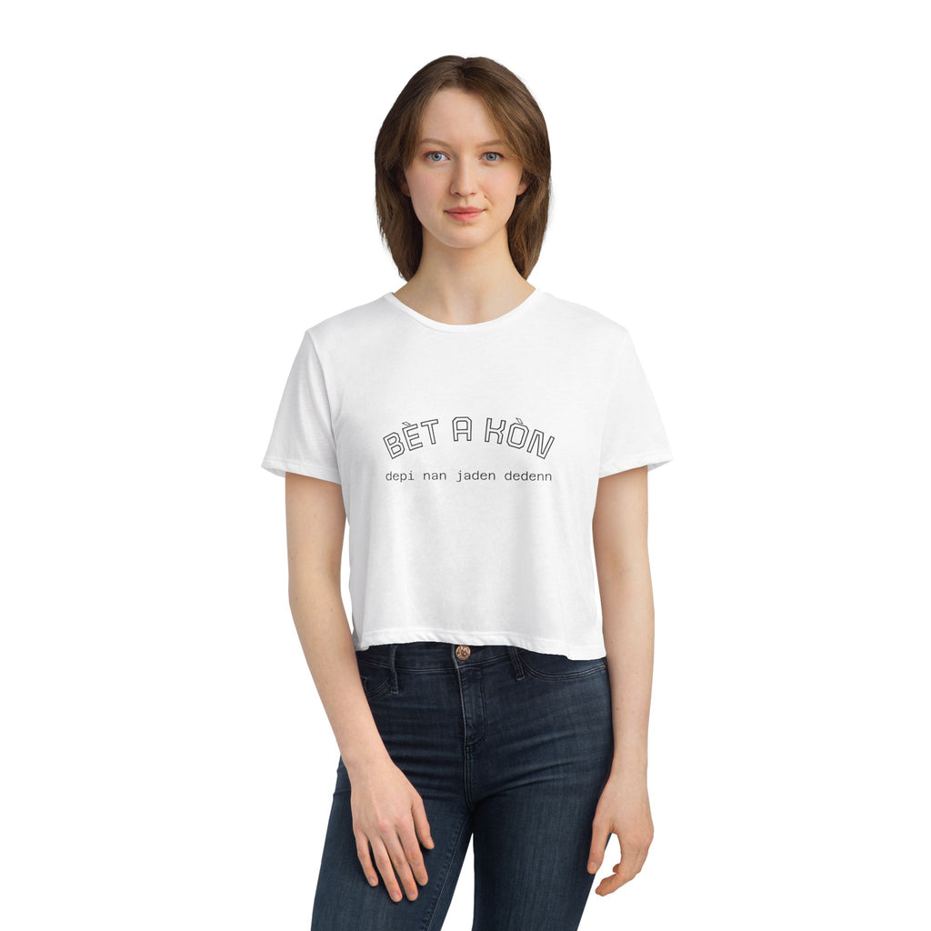 Flowy Cropped Tee 'Bèt a Kòn'